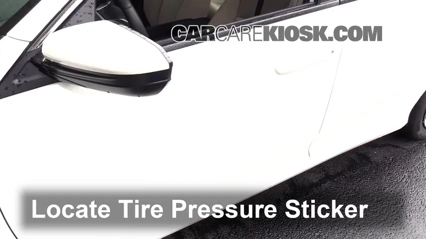 2016 Honda Civic LX 2.0L 4 Cyl. Sedan Tires & Wheels Check Tire Pressure